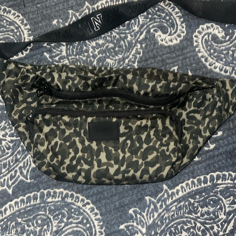 Victoria Secret Pink belt bag.